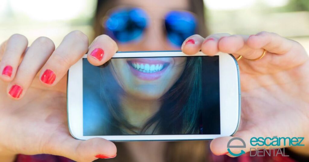 Sonrisa brilla. Clínica Escámez